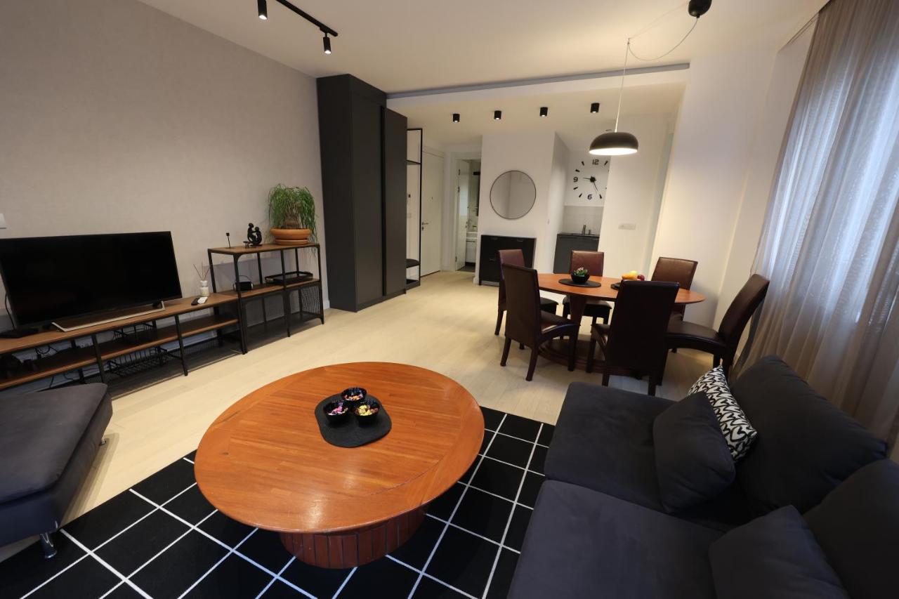 Modern Apartment In The Heart Of Belgrad Exterior foto