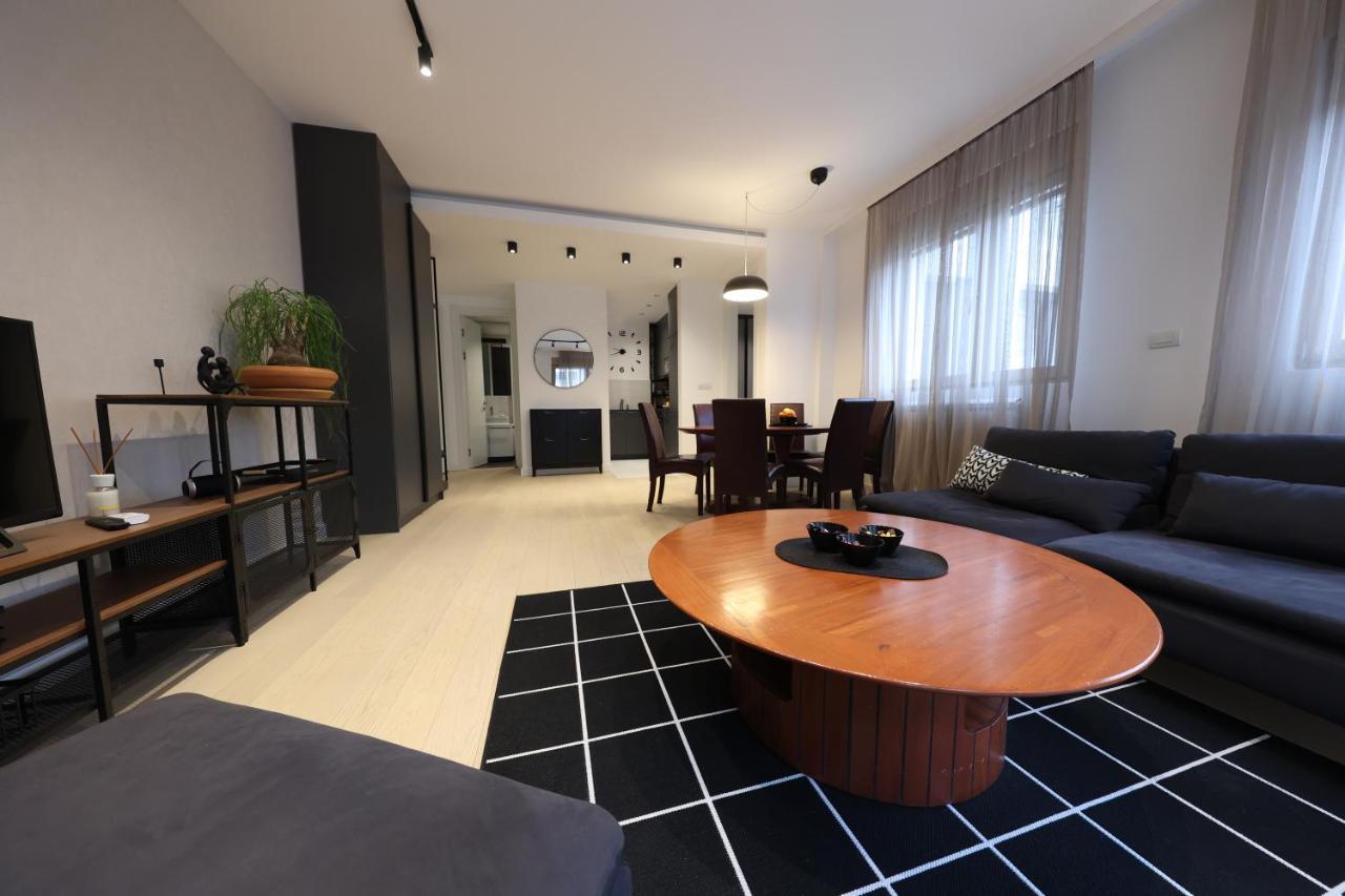 Modern Apartment In The Heart Of Belgrad Exterior foto