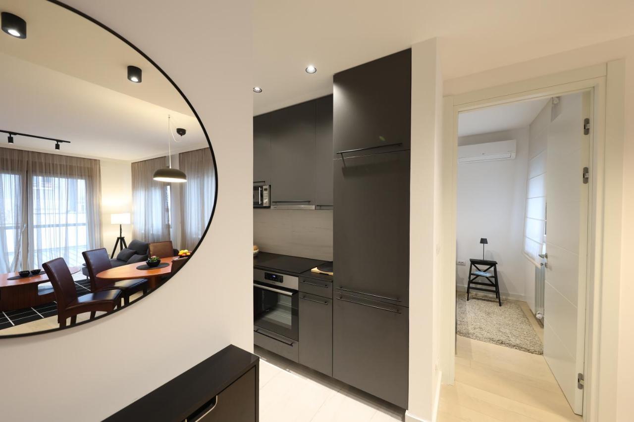 Modern Apartment In The Heart Of Belgrad Exterior foto