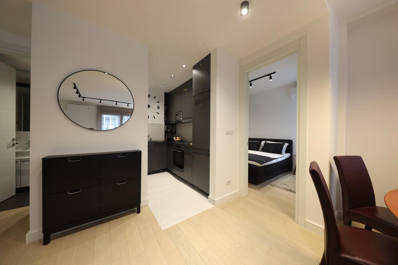 Modern Apartment In The Heart Of Belgrad Exterior foto