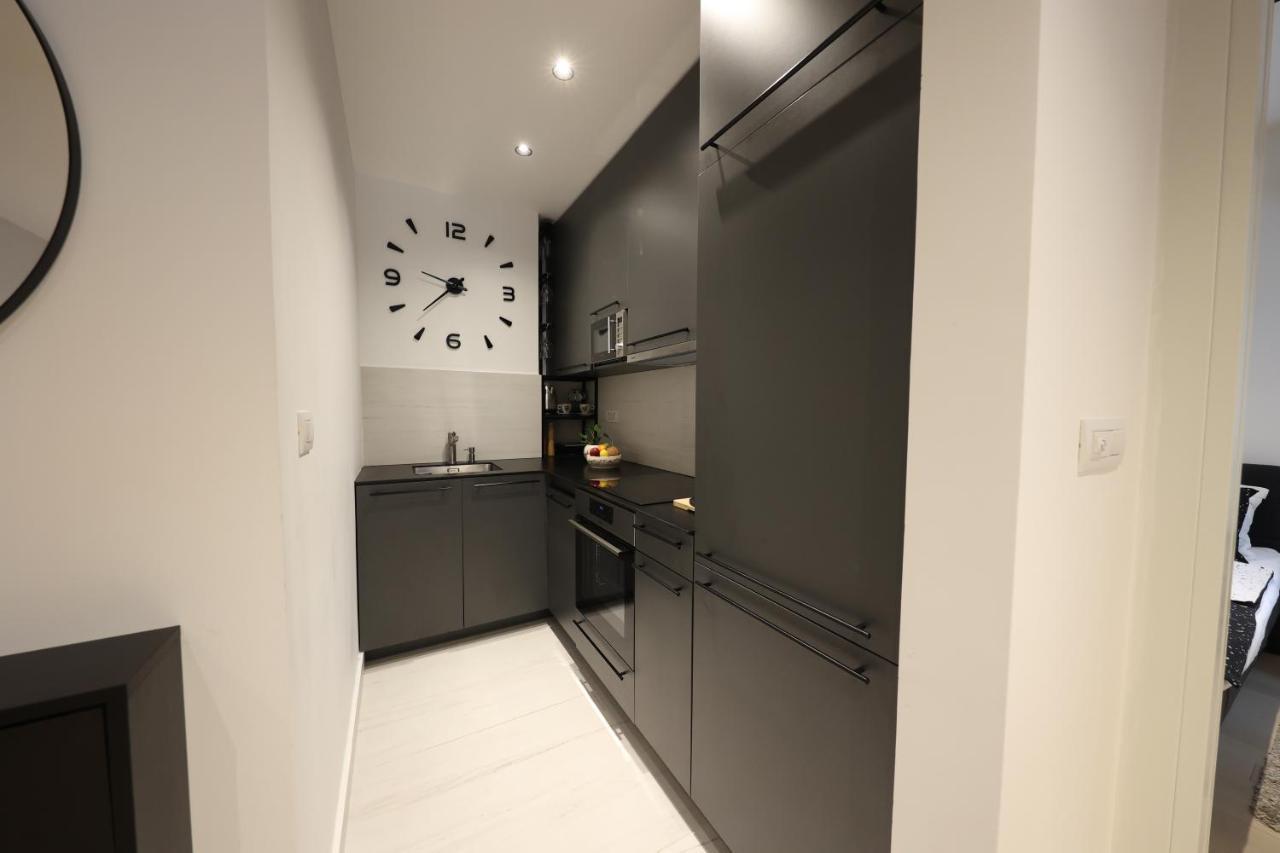Modern Apartment In The Heart Of Belgrad Exterior foto
